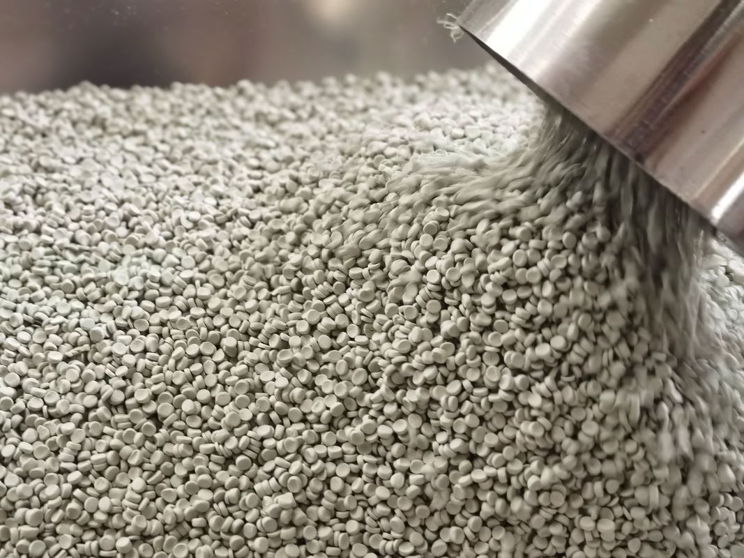 Plastic Defoaming Masterbatch Settle The Problem Caused By Water in Recycle PE108