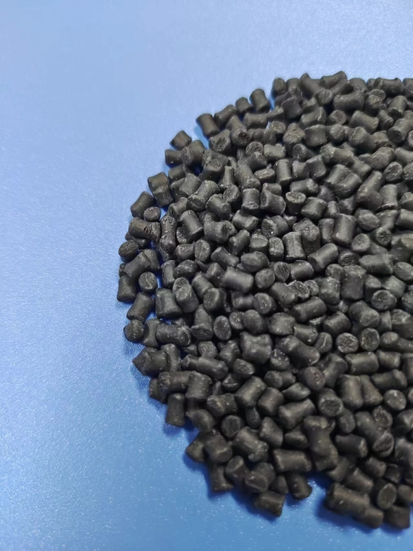 Custom-Formulated Black Desiccant Masterbatch for Polyethylene-Based Materials